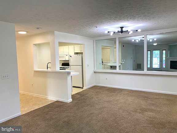 3rd image of 657 Burtons Cove Way Unit 4