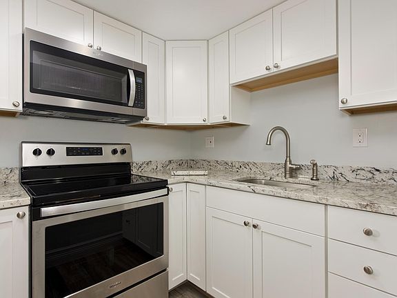 4th image of 4800 Ocean Beach Blvd APT 204