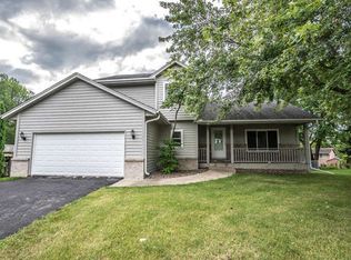 16561 Harwell Ct, Lakeville, MN 55044