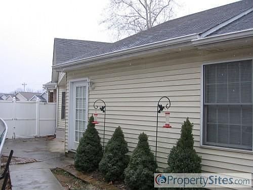 3rd image of 516 Chantilly Dr