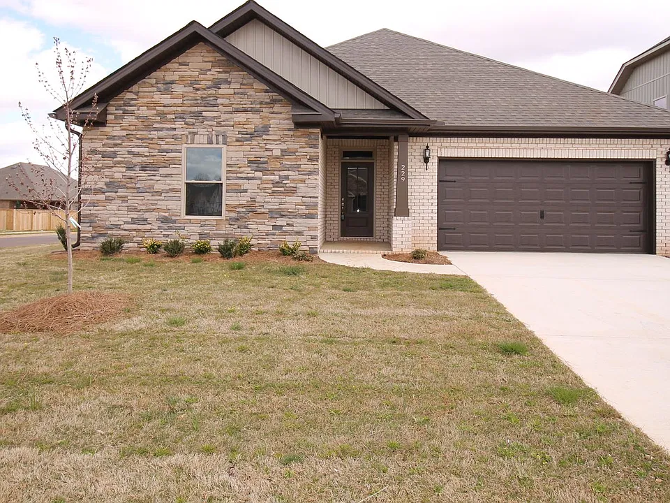 229 Portrait St