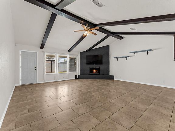 4th image of 2409 Emerson Ct
