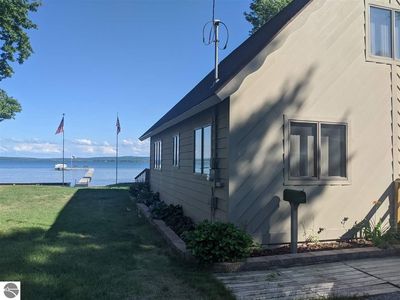 5005 Northwind Dr, Honor, MI, 49640