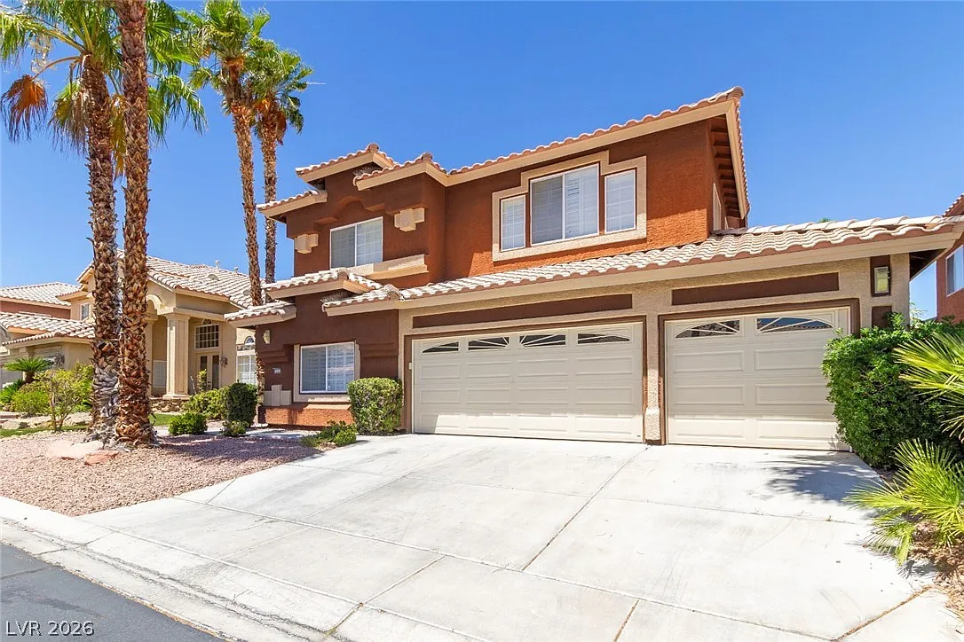 4 bed, 4.0 bath, 3738 sqft, $4,500 — Photo 2