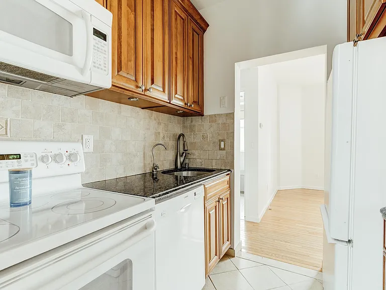 258 Barrow St #2A — Photo 5