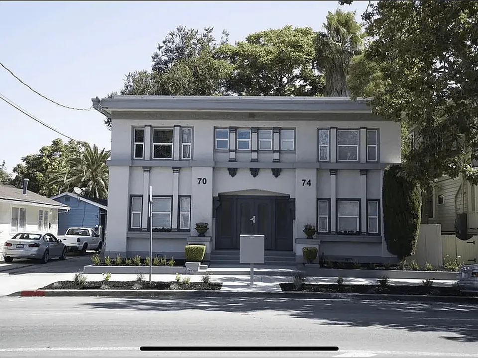 70 N 10th St