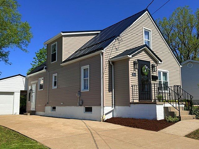 1st image of 3913 East Ave