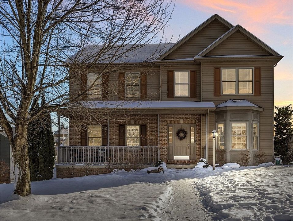 1st image of 6715 Fieldcrest Dr