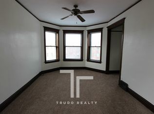 1315 W Cornelia Ave #3, Chicago, IL 60657