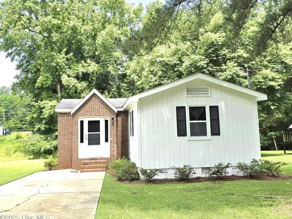 919 S Chestnut Street, Fremont, NC 27830