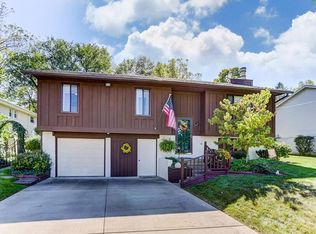 120 W Orchard Springs Dr, Dayton, OH 45415