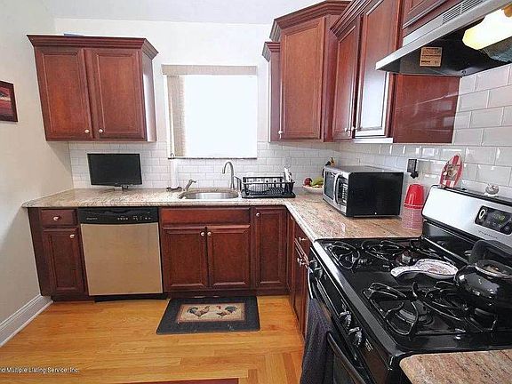 3rd image of 186 Hylan Blvd Floor 2C-3