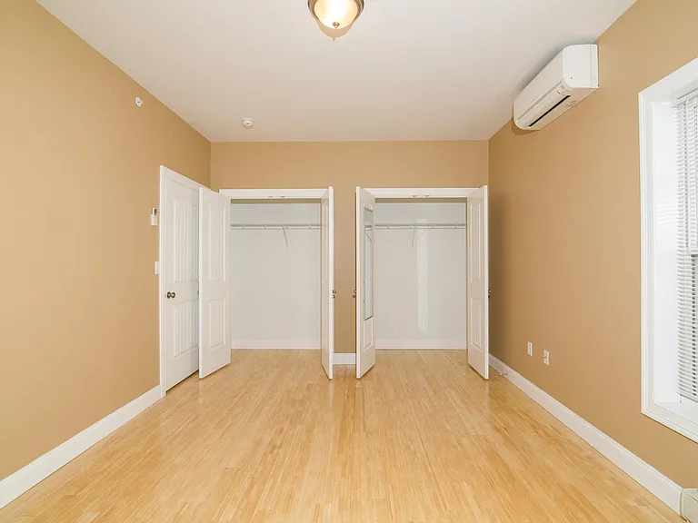 37 Verazzano Apartments — Photo 10
