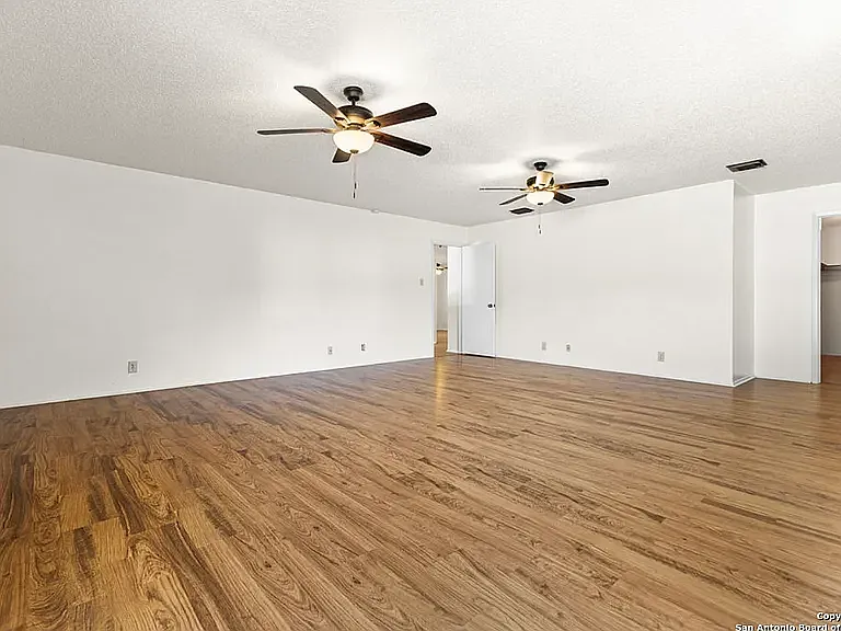 9806 Kelton Dr — Photo 19