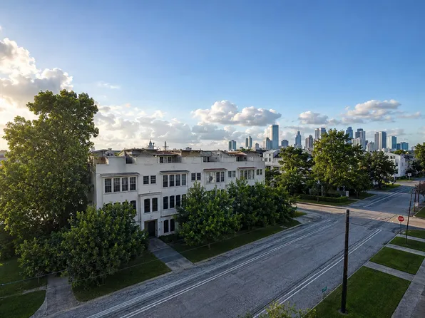 2118 Holman St, Houston, TX 77004