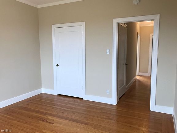 3rd image of 2301 15th St APT 6
