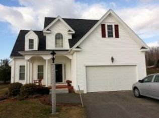 1 S Parrish Dr, Londonderry, NH 03053