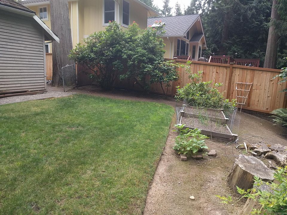 2nd image of 4121 209th Pl NE