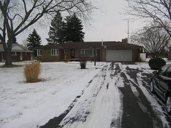 1st image of 925 Meadowview Ln