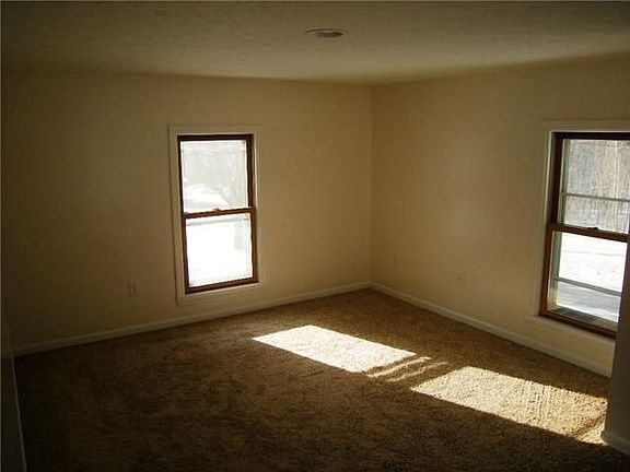4th image of 12 Howard Ave