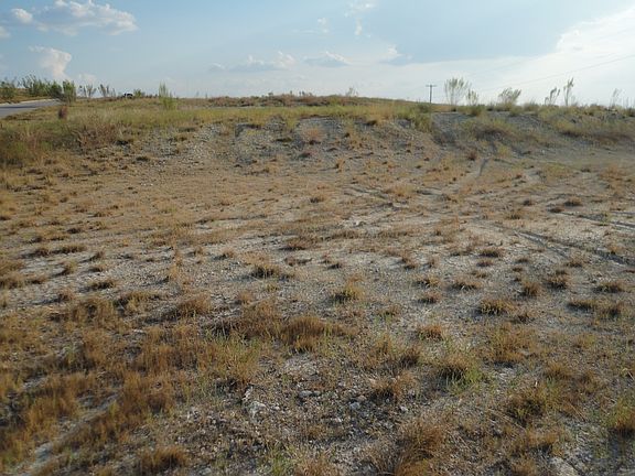 5th image of 1902 Fall Creek Dr