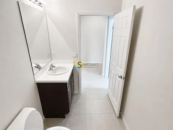 2518 NE 6th Pl, Cape Coral, FL 33909