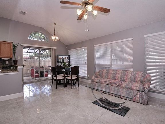 4th image of 3804 Branch Hollow Pl