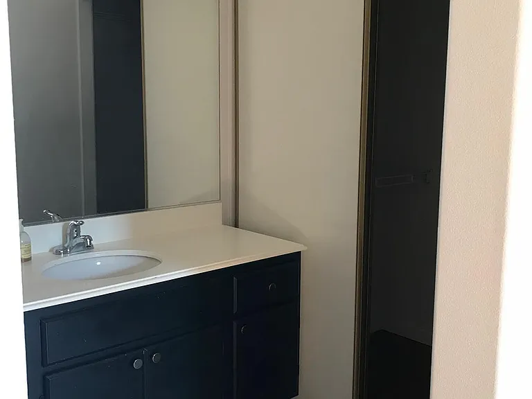 5550 Renaissance Ave #2 — Photo 9