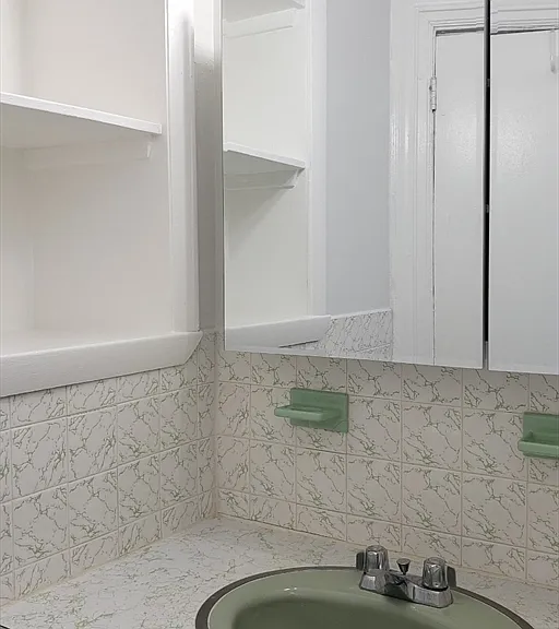 924 Beacon St #8 — Photo 11
