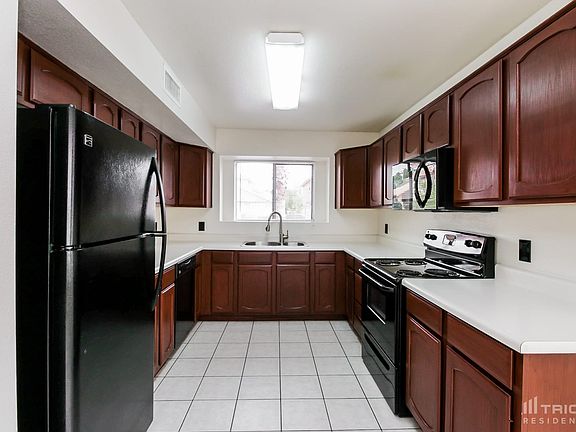 5th image of 4531 E Hampton Ave