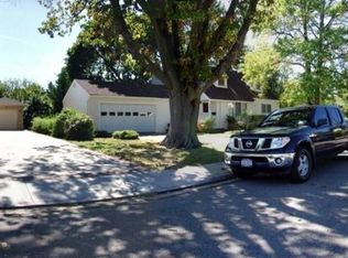 97 Vermont Ave, Oceanside, NY 11572