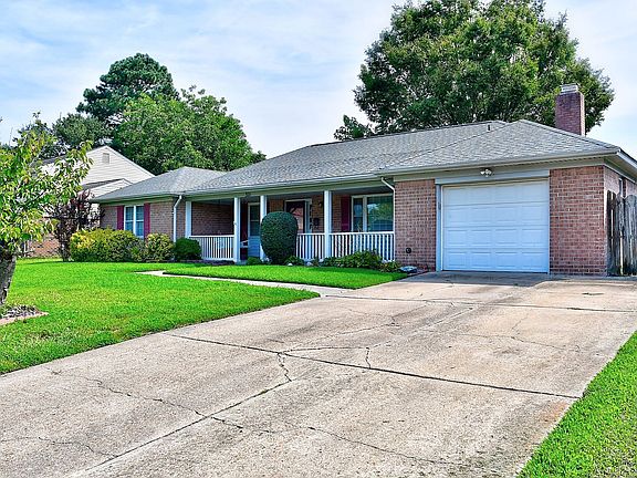 2nd image of 321 E Palmyra Dr