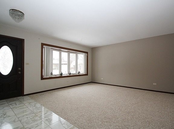 2nd image of 328 Elmont Ct