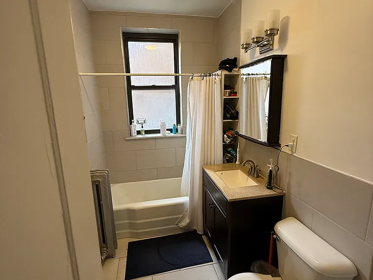 711 W Wellington Ave #2 — Photo 5