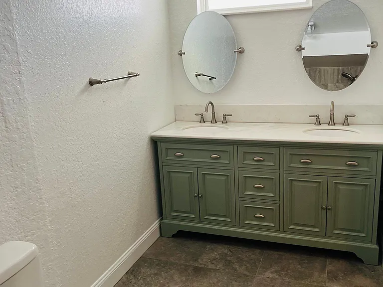 3132 Hillside Ln — Photo 17