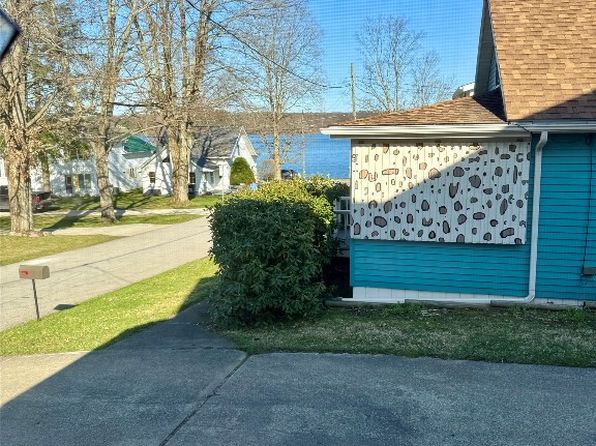107 Hickory St, Edinboro, PA 16412