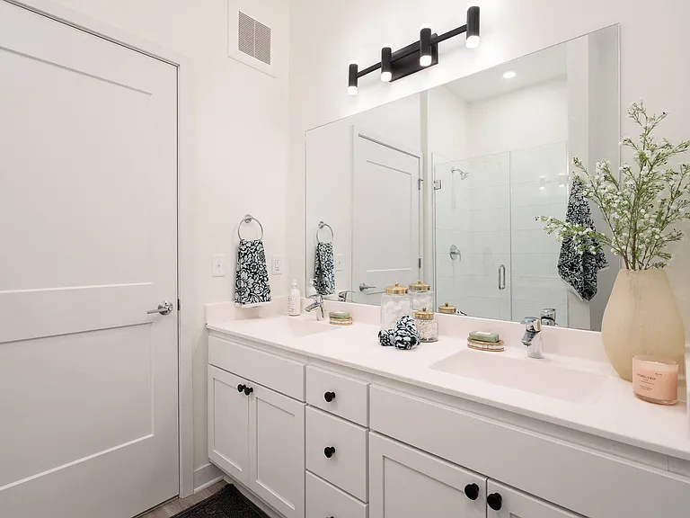 Step into your bathroom that combines contemporary style with everyday functionality for a refreshing experience.