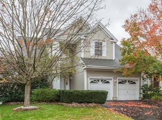 19 Fela Dr, Parlin, NJ 08859