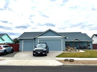 2921 NW 19th St, Redmond, OR 97756