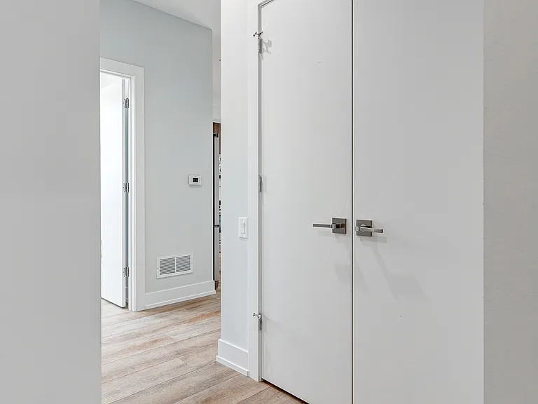 2813 W Belmont Ave #207 — Photo 4