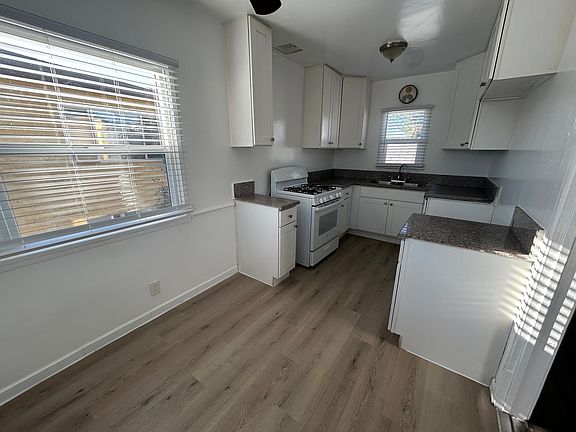 4th image of 154 S Avenue 53 #A
