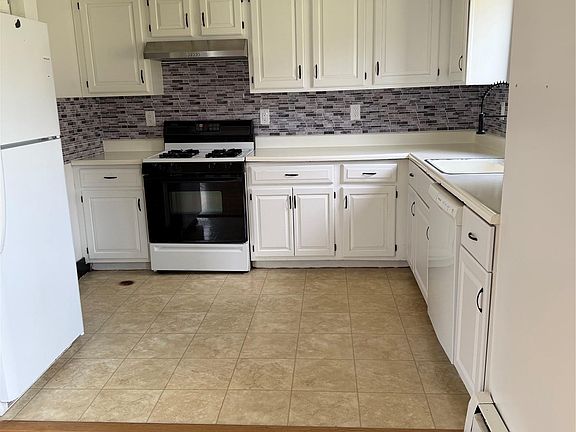 5th image of 40 Felter Hill Rd