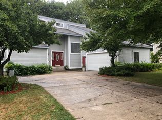 417 Westwind Dr, Muskegon, MI 49445