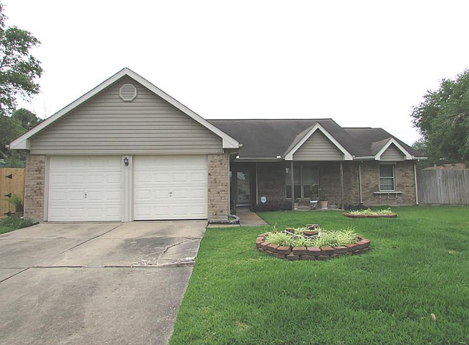 1st image of 621 Magnolia Bnd