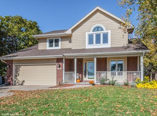 7705 Townsend Ave, Urbandale, IA 50322