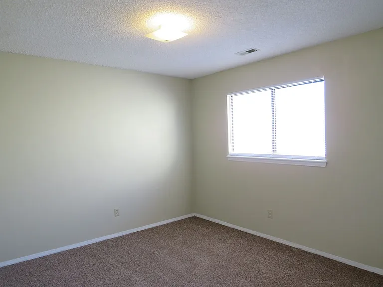 2619 E Uintah St — Photo 11