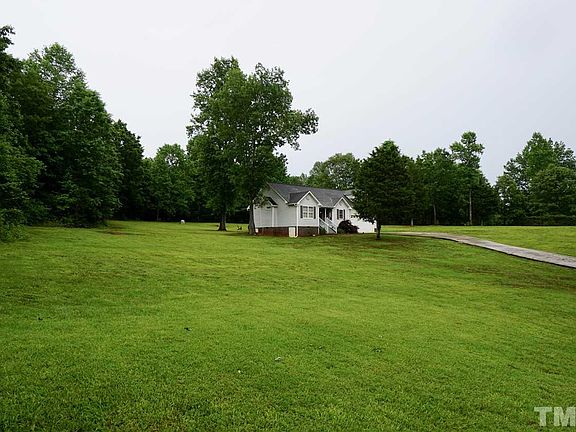 2nd image of 205 Bluegrass Dr