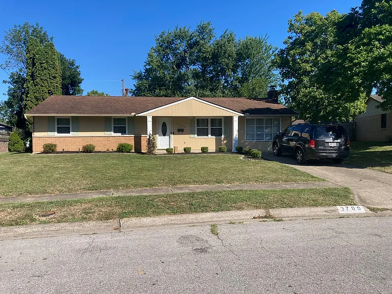 3700 Caracas Dr — Photo 1