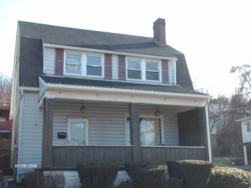 1133 Irwin St photo 1