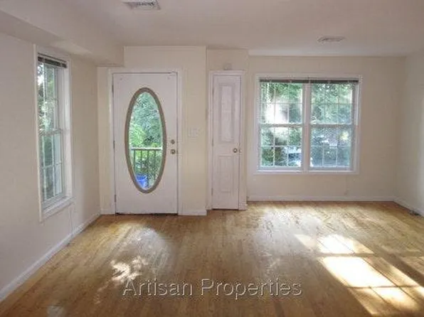 (undisclosed Address), Roxbury, MA 02120